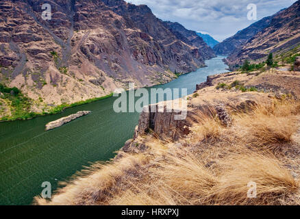 Streifen des Windes auf stürmischen Tag am Snake River Hells Canyon Stausee, Blick vom Schwarzpunkt, Hells Canyon, Idaho Seite an Idaho-Oregon Grenze, USA Stockfoto