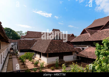 Innen- und Außenbereich des Padmabhapuram Royal Palace. Stockfoto