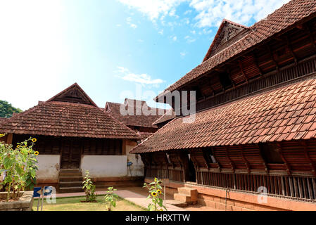 Innen- und Außenbereich des Padmabhapuram Royal Palace. Stockfoto