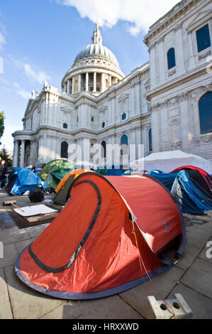 Anti-Kapitalismus-Demonstration in London London zu besetzen Stockfoto