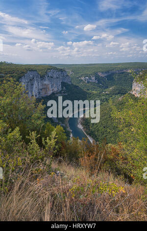 Die Gorges de Ardeche besteht aus einer Reihe von Schluchten in den Fluss Ardèche, bilden eine 30 Kilometer lange Schlucht. Stockfoto