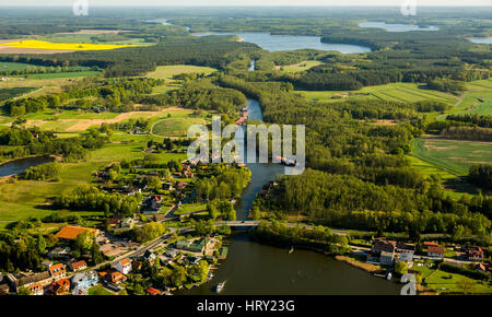 Bootshäuser am See Mirow und Kanal Passage, Zotzensee, Mirow, Mecklenburgische Seenplatte, Mecklenburgische Seenplatte, Mecklenburg-Vorpommern, Deutschland Stockfoto