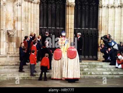 Die Einweihung des Erzbischofs von York, Dr. John Sentamu, York Minster 30. November 2005. Stockfoto