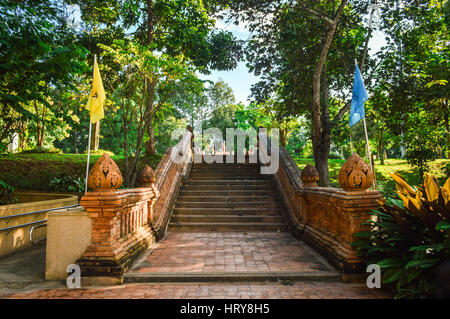 Chiang Rai, Thailand - 1. Oktober 2016: Wat Phra dieses Doi Chom Thong. Treppe zum Omphalos der Stadt Stockfoto