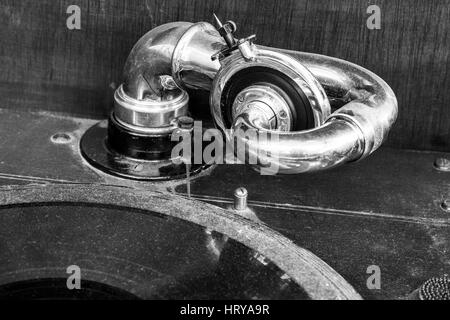 Vintage Grammophon Phonograph Closeup mit Drehteller und Nadel VII Stockfoto