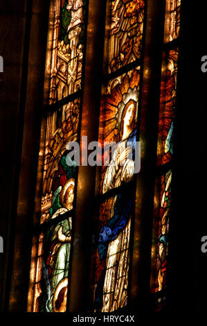 CLUJ-NAPOCA, Rumänien - Dezember 27: Biblische Szene auf ein Glasfenster in der gotische römisch-katholische Kirche von St. Michael, erbaut im Jahre 1390. Stockfoto