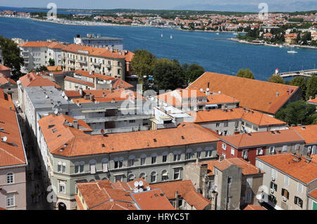 ZADAR, Kroatien - AUGUST 25: Luftaufnahme von Stari Grad (Altstadt) von der Unesco-Kulturerbe-Stadt Zadar. Am 25. August 2014 in Zadar, Kroatien Stockfoto