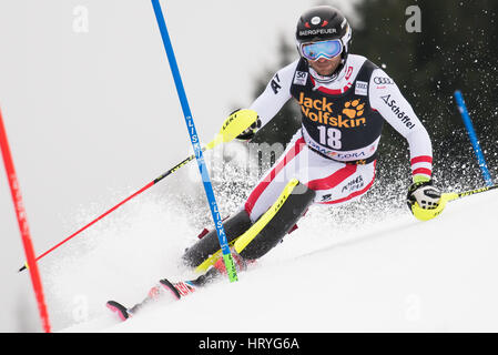 Kranjska Gora, Slowenien. 5. März 2017. Digruber Marc Österreichs auf dem Platz während der 56. Vitranc Cup Slalom Rennen in Kranjska Gora, Slowenien am 5. März 2017 Credit: Rok Rakun/Pacific Press/Alamy Live News Stockfoto