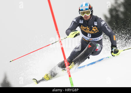 Kranjska Gora, Slowenien. 5. März 2017. Moelgg Manfred von Italien auf dem Platz während der 56. Vitranc Cup Slalom Rennen in Kranjska Gora, Slowenien am 5. März 2017 Credit: Rok Rakun/Pacific Press/Alamy Live News Stockfoto