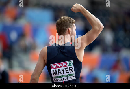 Belgrad, Serbien. 5. März 2017. Kevin Mayer aus Frankreich feiert seinen Sieg nach der 60-Meter-Hürdenlauf der Siebenkampf im Finale European Athletics Indoor WM 2017 in Belgrad, Serbien, 5. März 2017. Foto: Sven Hoppe/Dpa/Alamy Live News Stockfoto