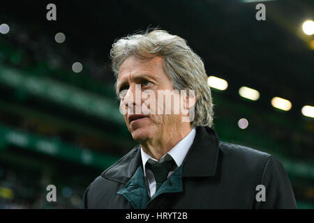 Portugal, Lissabon, 5. März 2017 - Fußball - Jorge Jesus, Sporting-Trainer, während Spiels zwischen Sporting Clube de Portugal und Vitória Guimarães für die portugiesische Fußball-Liga-Spiel im Estádio Alvalade XXI, in Lissabon, Portugal. Bildnachweis: Bruno de Carvalho/Alamy Live News Stockfoto