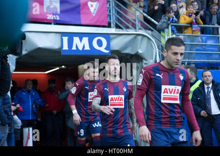 Eibar, Spanien. 4. März 2017. Spieltag der La Liga Santander 2016 - 2017 Saison zwischen S.D Eibar und Real Madrid C.F gespielt Ipurua Stadion am Samstag, 4. März 2017. Eibar, Spanien. 19 Antonio Luna. Bildnachweis: VWPics/Alamy Live-Nachrichten Stockfoto