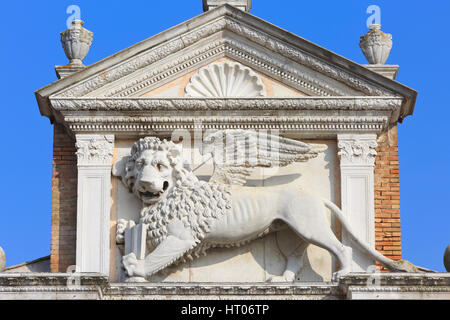 Der Löwe von San Marco auf der Porta Magna (1460) der die venezianische Arsenal in Venedig, Italien Stockfoto