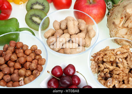 Obst, Gemuese Und Nuesse - Obst, Gemüse und Nüssen Stockfoto