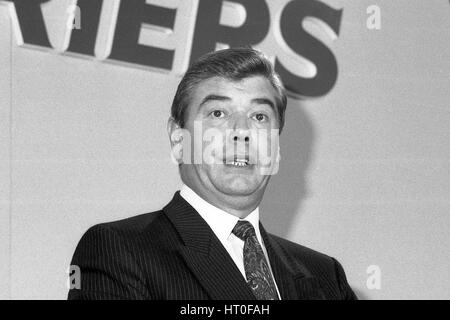 David Trippier, konservative Partei Mitglied des Parlaments für Rossendale und Darwen, spricht bei der konservativen Womens-Konferenz in London, England am 27. Juni 1991. Stockfoto