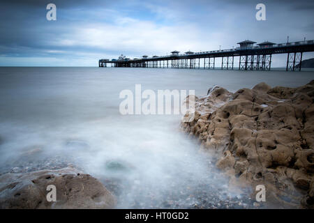 Foto von Jamie Callister ©. Llandudno Pier, Conwy Grafschaft, Nord-Wales, 4. März 2017. Stockfoto