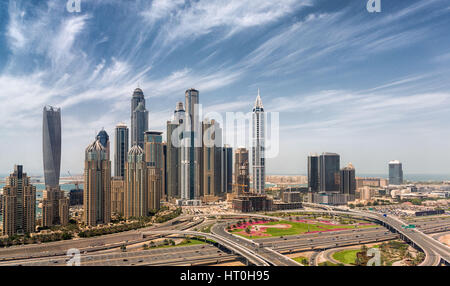 Sicht auf Jumeirah Strand von Jumeirah Lakes Towers, Dubai, Vereinigte Arabische Emirate Stockfoto