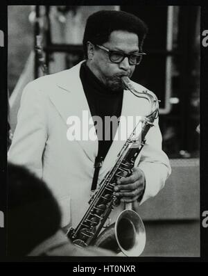 US-amerikanischer Saxophonist Illinois Jacquet spielt auf dem Capital Radio Jazz Festival, London, 1979. Künstler: Denis Williams Stockfoto