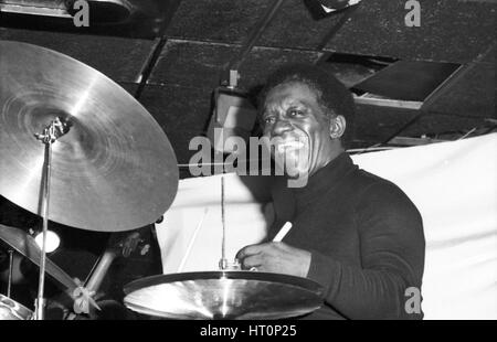 Art Blakey, Ronnie Scott, London, 1973.  Künstler: Brian O'Connor. Stockfoto