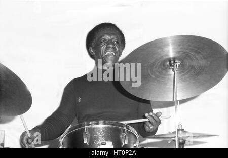 Art Blakey, Ronnie Scott, London, 1973.  Künstler: Brian O'Connor. Stockfoto