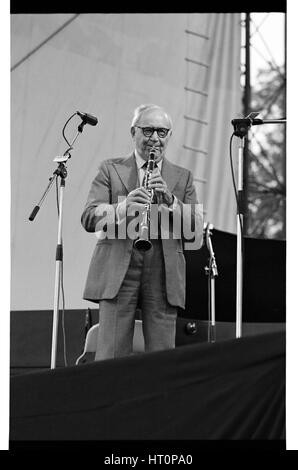 Benny Goodman, Knebworth, 1982.   Künstler: Brian O'Connor. Stockfoto