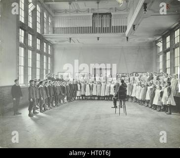 Gesangsunterricht, Juden freie Schule, Stepney, London, 1908. Künstler: unbekannt. Stockfoto
