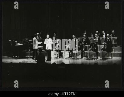 Das Ted Heath Orchester im Konzert in der Barbican Hall, London, Dezember 1985. Künstler: Denis Williams Stockfoto