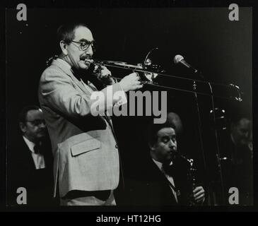 Don Lusher Posaune spielen bei der Forumtheater, Hatfield, Hertfordshire, 1983. Künstler: Denis Williams Stockfoto