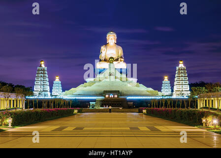 Buddha-Statue in der Nacht in Fo Guang Shan Taiwan Stockfoto