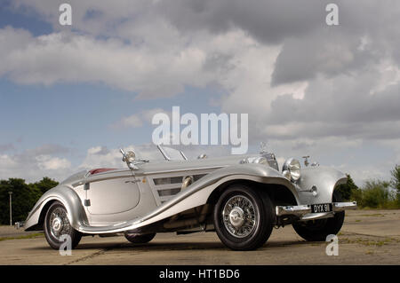 1937-Mercedes Benz 540 k special Roadster. Künstler: Simon Clay. Stockfoto