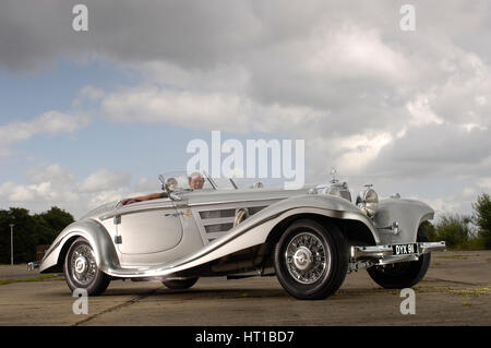 1937-Mercedes Benz 540 k special Roadster. Künstler: Simon Clay. Stockfoto