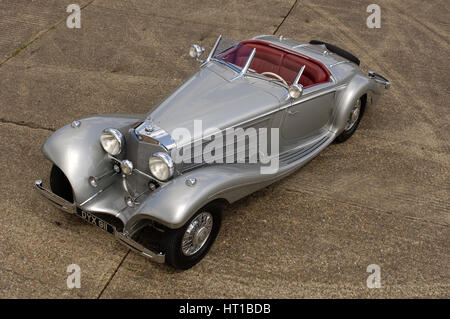 1937-Mercedes Benz 540 k special Roadster. Künstler: Simon Clay. Stockfoto