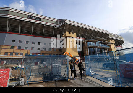 Abriss geht weiter im Boleyn Ground old West Ham-Stadion zu einer Wohnsiedlung saniert ist. PRESSEVERBAND Foto. Bild Datum: Montag, 6. März 2017. Vgl. PA Geschichte Fussball West Ham. Bildnachweis sollte lauten: Tim Goode/PA Wire Stockfoto