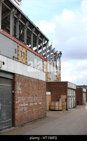 Abriss geht weiter im Boleyn Ground old West Ham-Stadion zu einer Wohnsiedlung saniert ist. PRESSEVERBAND Foto. Bild Datum: Montag, 6. März 2017. Vgl. PA Geschichte Fussball West Ham. Bildnachweis sollte lauten: Tim Goode/PA Wire Stockfoto