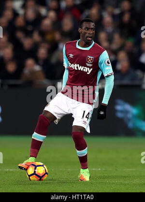 West Ham United Pedro Obiang während der Premier-League-Spiel im London Stadium. PRESSEVERBAND Foto. Bild Datum: Montag, 6. März 2017. Vgl. PA Geschichte Fussball West Ham. Bildnachweis sollte lauten: Simon Cooper/PA Wire. Einschränkungen: EDITORIAL verwenden nur keine unbefugten Audio, Video, Daten, Spielpläne, Verbandsliga/Logos oder "live"-Dienste. Im Spiel Onlinenutzung beschränkt auf 75 Bilder, keine video Emulation. Keine Verwendung in Wetten, Spiele oder Vereinsspieler/Liga/Einzelpublikationen. Stockfoto