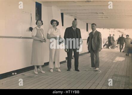 Spielen Sie Quoits an Bord der SS Arandora Star, 1936. Künstler: unbekannt Stockfoto