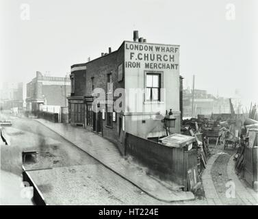 Schrottplatz von Cat und Hammelfleisch Bridge, Shoreditch, London, Januar 1903. Künstler: unbekannt. Stockfoto