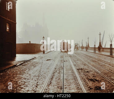 Fahrgassen und Fahrzeuge auf der Albert Embankment, Lambeth, London, 1909. Künstler: unbekannt. Stockfoto