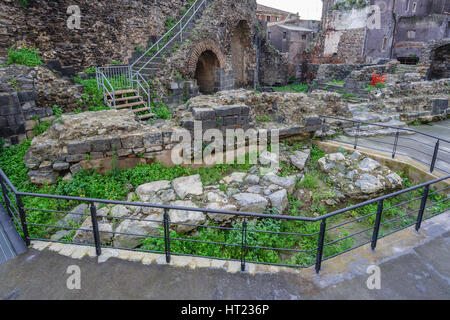 Ruinen des antiken Roman Odeon in Catania Stadt auf der Ostseite der Insel Sizilien, Italien Stockfoto