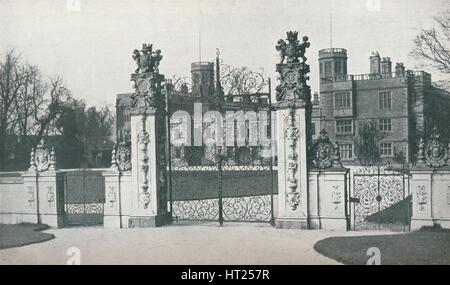 "Castle Ashby, Northants", c1915. Künstler: unbekannt. Stockfoto