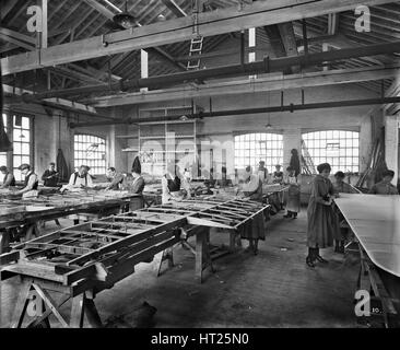 Flugzeugbau, Trollope und Colls Ltd, 17-25 Pleasant Street, Liverpool, Dezember 1918. Künstler: H Bedford Lemere. Stockfoto