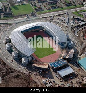 City of Manchester Stadium im Bau, Februar 2002. Künstler: Historisches England Angestellter Fotograf. Stockfoto