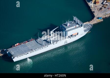 Royal Fleet Auxiliary "Lyme Bay" (L3007), 2007. Künstler: Historisches England Angestellter Fotograf. Stockfoto