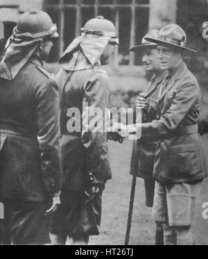 Pfadfinder begrüßt durch den Prince Of Wales auf dem Jamboree im Arrowe Park, Birkenhead, 1929 (1936). Künstler: unbekannt. Stockfoto