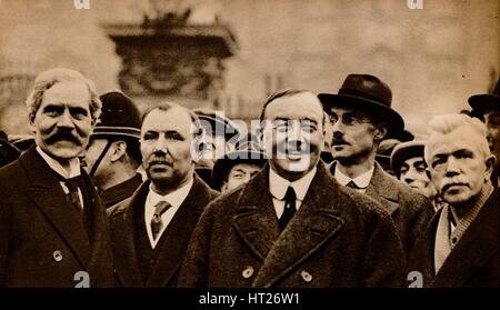 "Ramsay Macdonald, erste Labour britische Premierminister, Buckingham Palace zu verlassen, nachdem er Künstler gefragt: unbekannt. Stockfoto