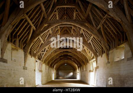 Innere der Zehntscheune Bradford-on-Avon, Wiltshire, c2000s(?). Künstler: Historisches England Angestellter Fotograf. Stockfoto