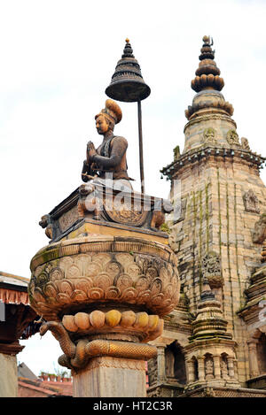 KATHMANDU - Oktober 10: UNESCO-Erbe Architektur in Bhaktapur. Es wurde zerstört, nachdem das Erdbeben in Nepal am 25. April 2015. Am 10. Oktober Stockfoto