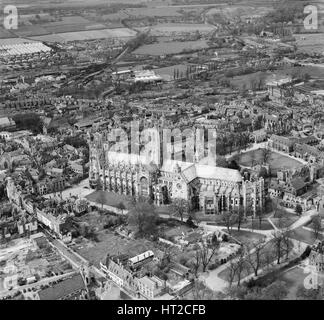 Canterbury Kathedrale, Kent, April 1947. Künstler: Aerofilms. Stockfoto