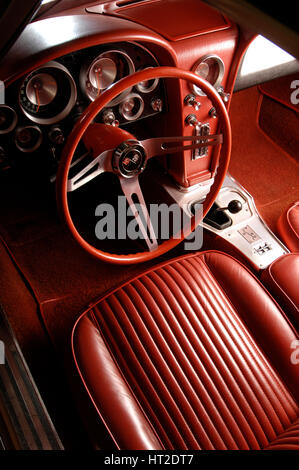 Chevrolet Corvette Stingray 1963. Künstler: Simon Clay. Stockfoto