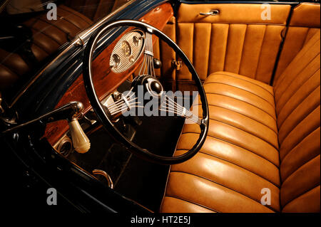 Ford 18 Deluxe Roadster 1932. Künstler: Simon Clay. Stockfoto